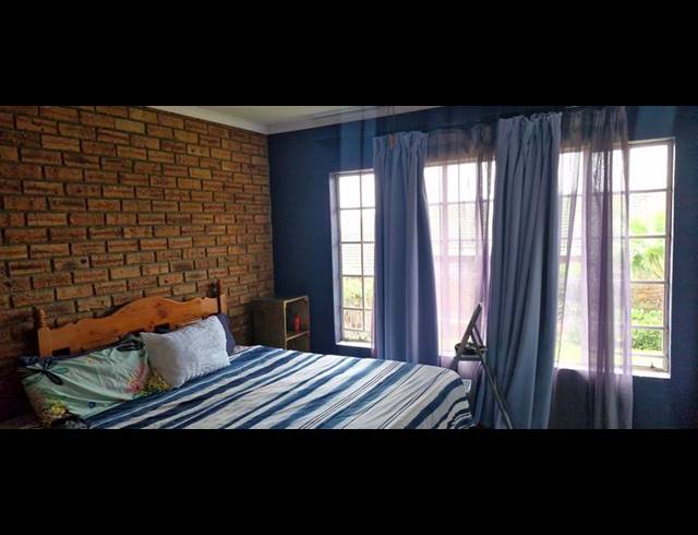 3 BEDROOM TOWNHOUSE FOR SALE IN RANGEVIEW EXT 4